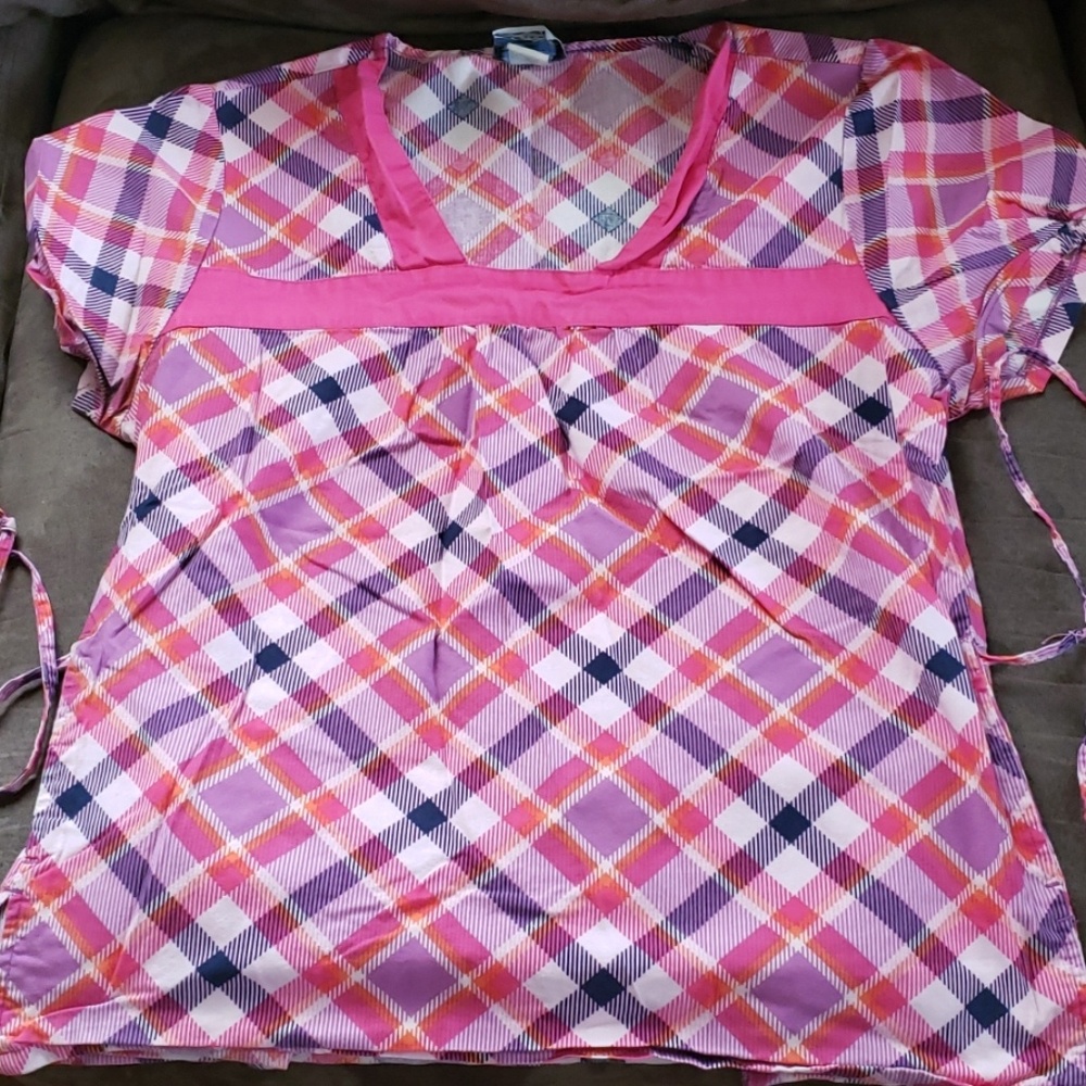 Scrub top